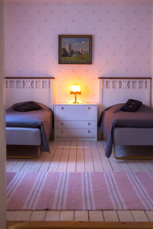 Hallebergs Bed&Breakfast Skara Quarto foto