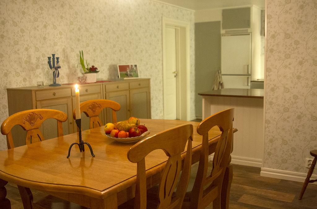 Hallebergs Bed&Breakfast Skara Exterior foto