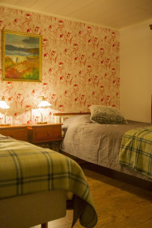 Hallebergs Bed&Breakfast Skara Quarto foto