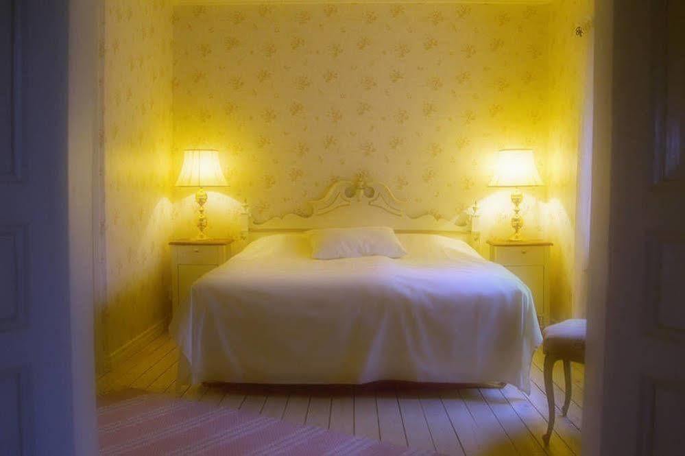 Hallebergs Bed&Breakfast Skara Exterior foto